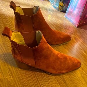 Everlane ‘The Heel’ Boot in Cognac Suede Size 10
